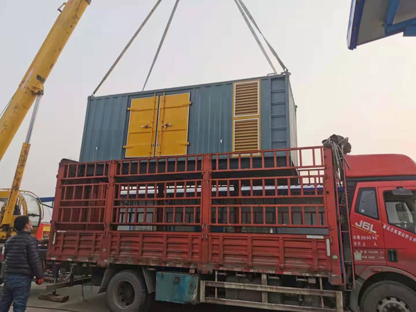 元宝如何根据测量要求选择合适的电压表量程？